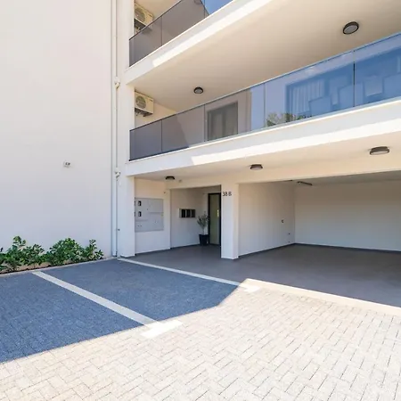 Luxumbra With Terrace And Free Parking