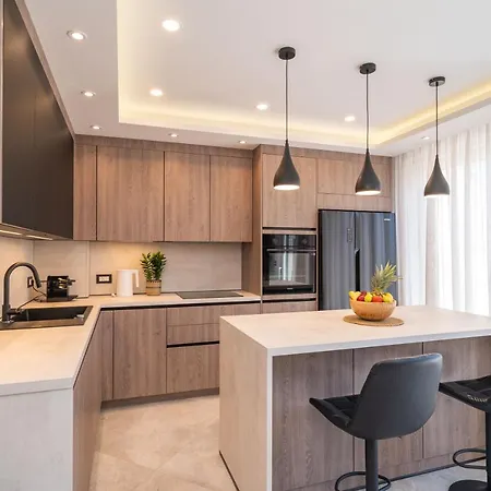 Luxumbra With Terrace And Free Parking *