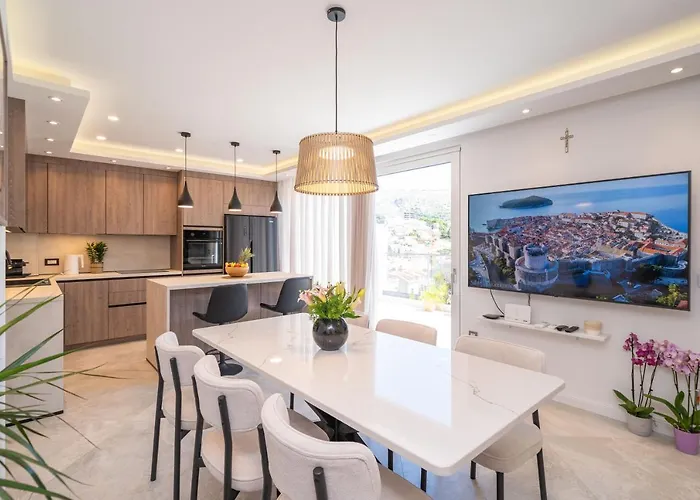 Luxumbra With Terrace And Free Parking Apartment