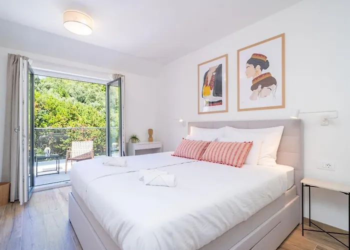 Luxumbra With Terrace And Free Parking Apartment *