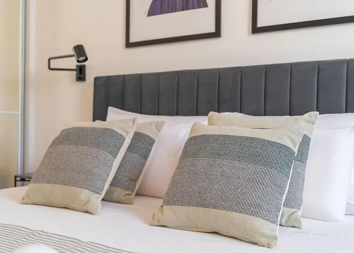 Apartment Luxumbra With Terrace And Free Parking *