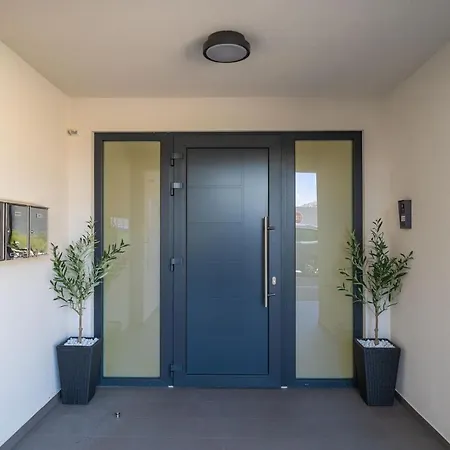 Luxumbra With Terrace And Free Parking *