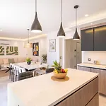 Luxumbra With Terrace And Free Parking