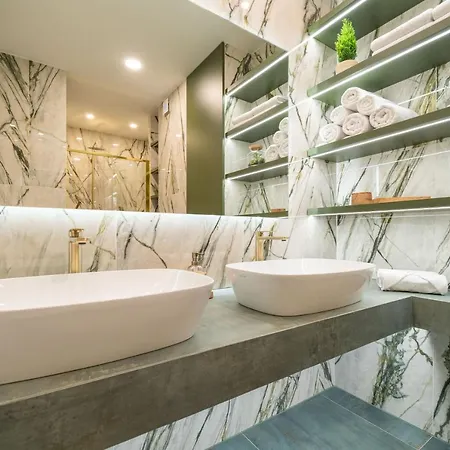 Apartamento Luxumbra With Terrace And Free Parking